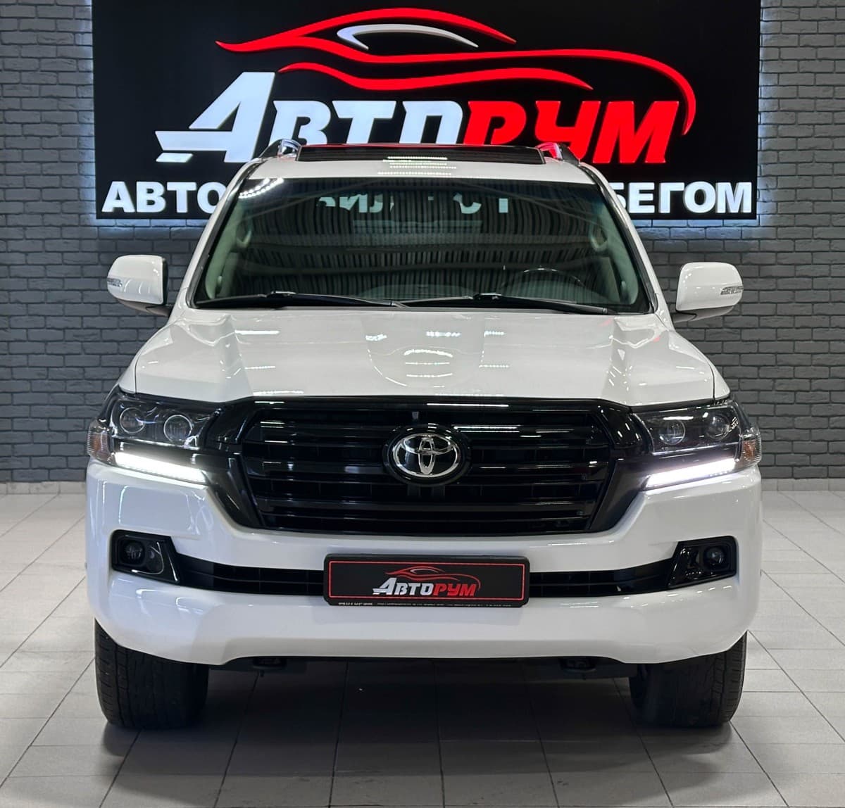 Toyota Land Cruiser 200 - 3